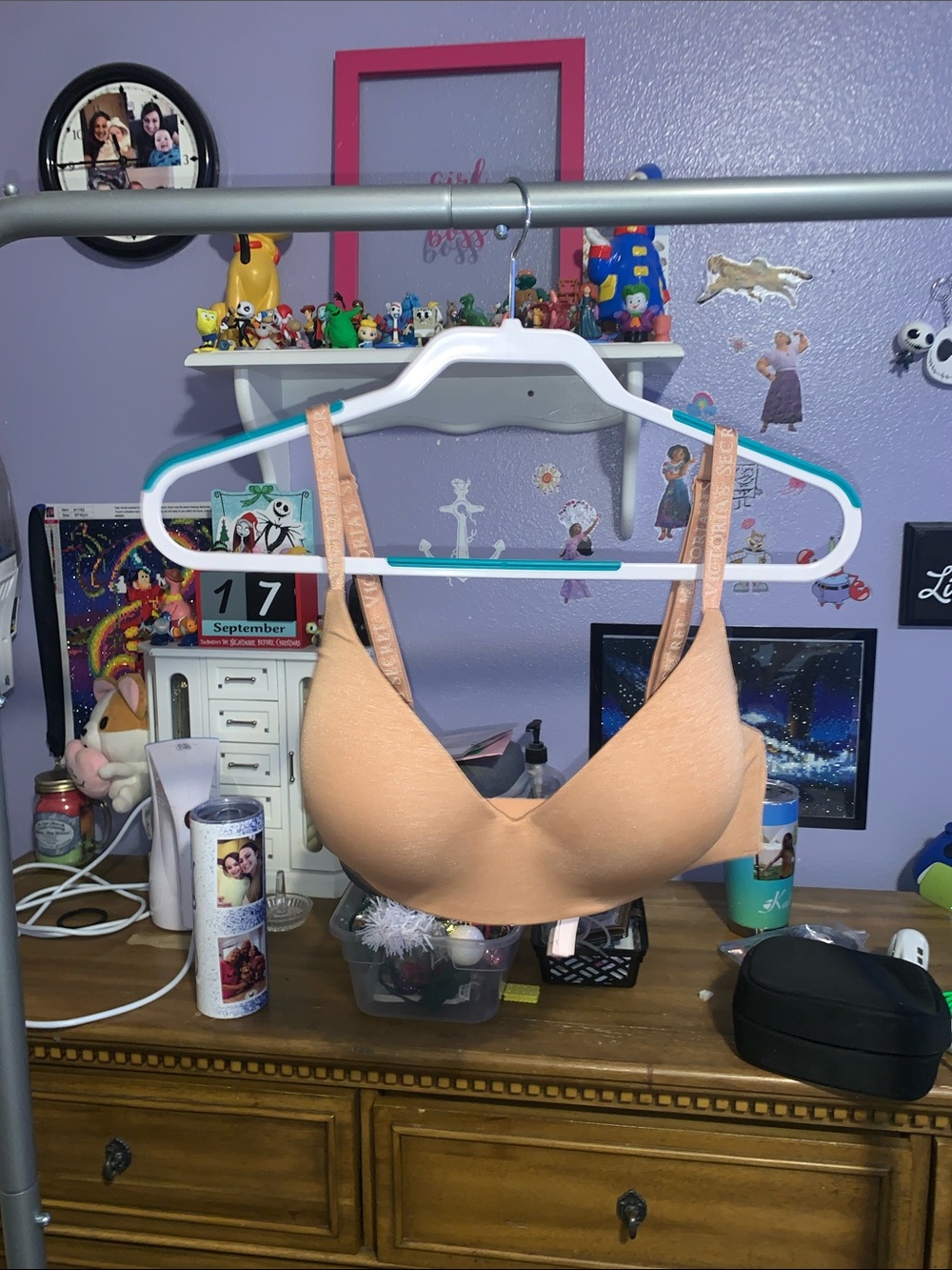 Victoria’s Secret Nude Seamless T-Shirt Lightly Lined Bra 38D Logo Straps